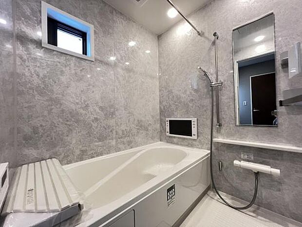 お風呂でほっとひといき。1日の疲れを癒しましょう。