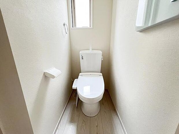 ほっと安らげるトイレ空間です。