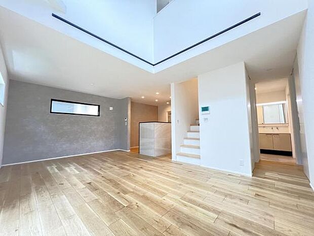 リビングダイニングになります。ご家族そろっての素敵な空間になりそうですね。