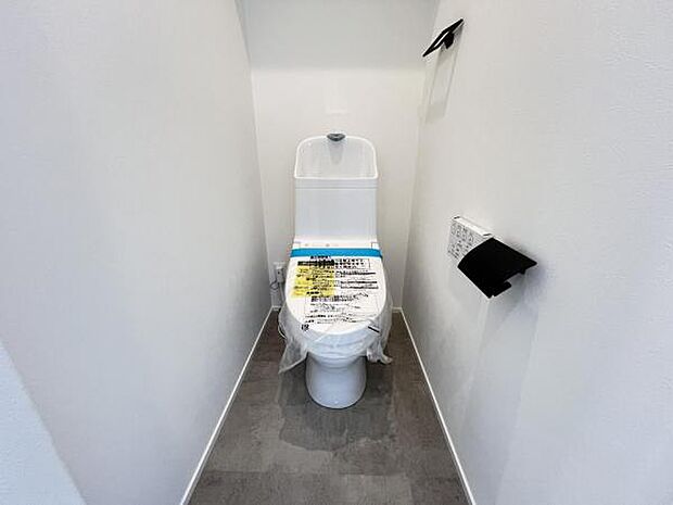 各階にトイレを設けており、ご家族が揃う時もゆとりをもってご利用いただけます。