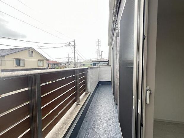 お洗濯ものを気持ち良く太陽の光で干せるのが嬉しいですね。