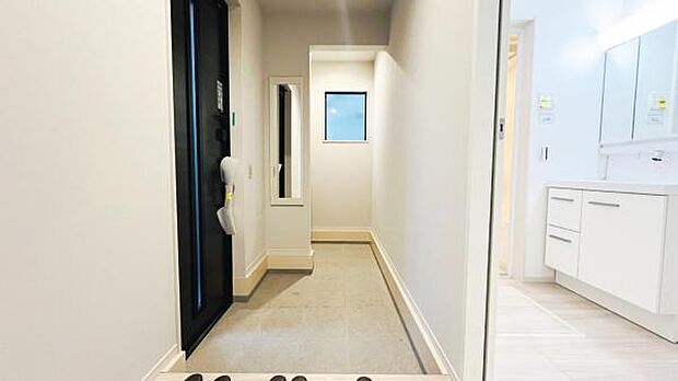 いつも気持ちよくご家族を迎えられる玄関です。