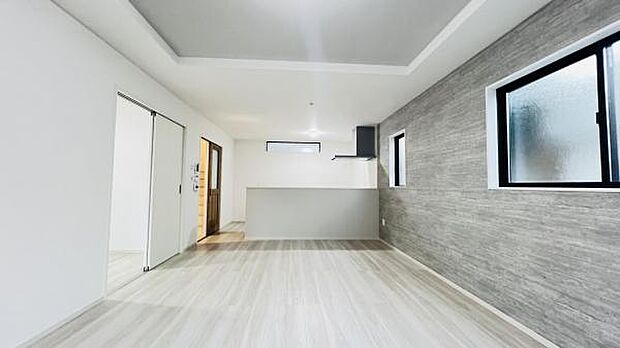 家族団らんの場所としてゆったりと居心地の良いリビングです。