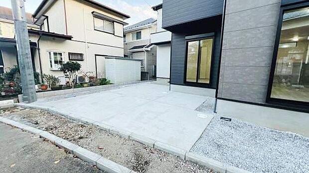 駐車場ももちろん完備しておりますのでお車所有の方にも心強いです。