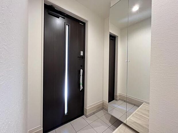 いつも気持ちよくご家族を迎えられる玄関です。