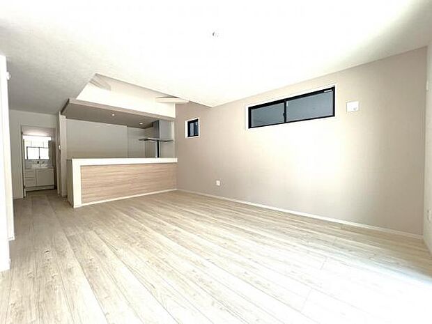 リビングダイニングになります。ご家族そろっての素敵な空間になりそうですね。