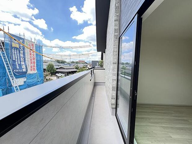 お洗濯ものを気持ち良く太陽の光で干せるのが嬉しいですね。