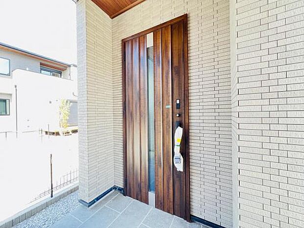 いつも気持ちよくご家族を迎えられる玄関です。