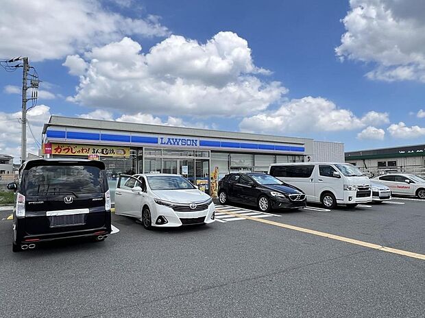 ローソン 綾瀬深谷中六丁目店まで約760m(徒歩10分)