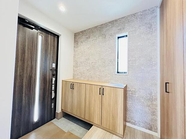 いつも気持ちよくご家族を迎えられる玄関です。