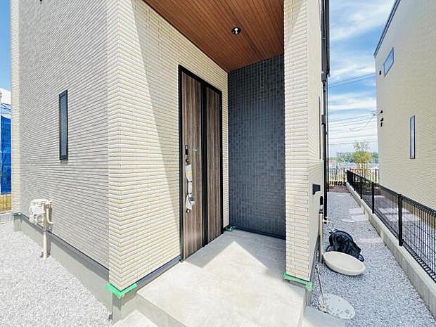 いつも気持ちよくご家族を迎えられる玄関です。