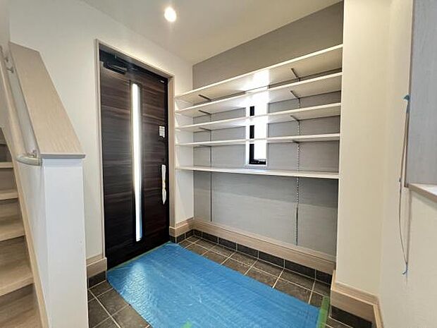 いつも気持ちよくご家族を迎えられる玄関です。