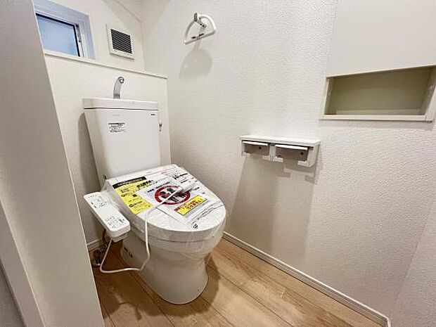 ほっと安らげるトイレ空間です。