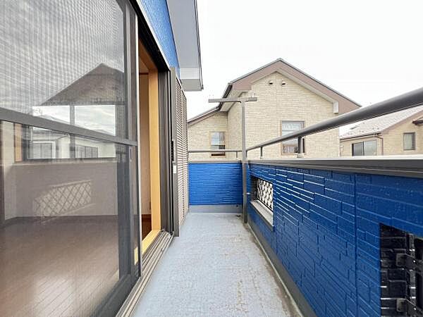 お洗濯ものを気持ち良く太陽の光で干せるのが嬉しいですね。