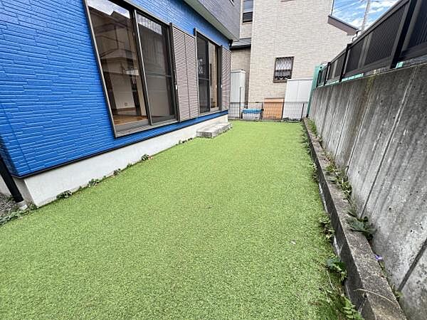 お子様の遊び場として、ペットとふれあいの場としていかがですか。