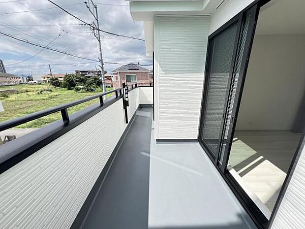 お洗濯ものを気持ち良く太陽の光で干せるのが嬉しいですね。