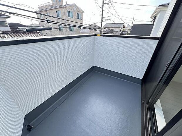 お洗濯ものを気持ち良く太陽の光で干せるのが嬉しいですね。