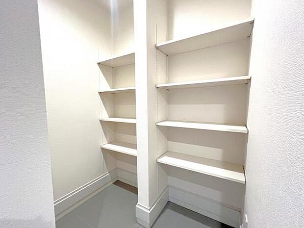 玄関がいつも片づくシューズインクローゼットがあります。