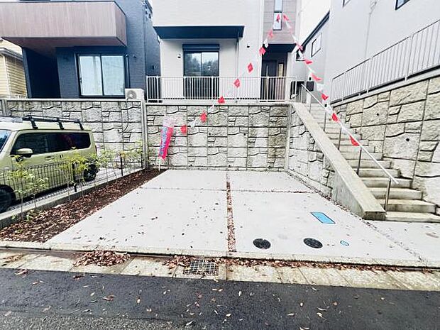 駐車場ももちろん完備しておりますのでお車所有の方にも心強いです。