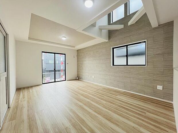 家族団らんの場所としてゆったりと居心地の良いリビングです。