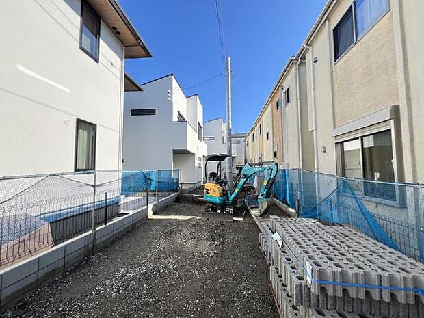 駐車場ももちろん完備しておりますのでお車所有の方にも心強いです。