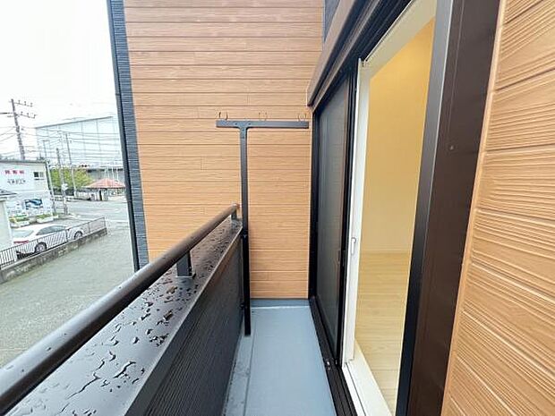 お洗濯ものを気持ち良く太陽の光で干せるのが嬉しいですね。