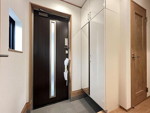 いつも気持ちよくご家族を迎えられる玄関です。