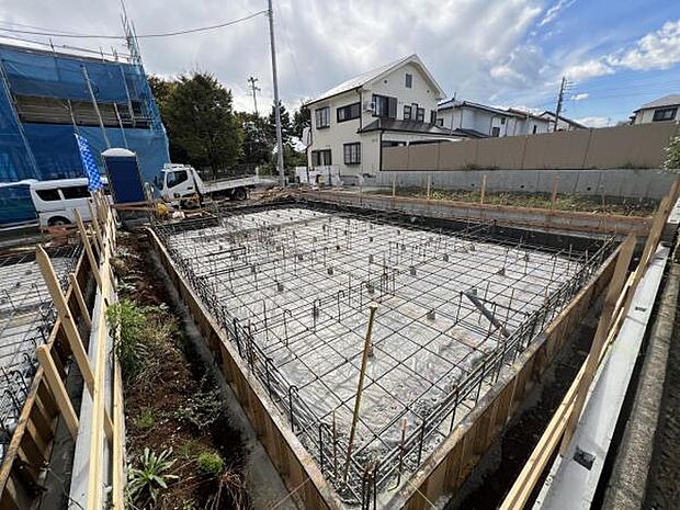 一生懸命建築中です。完成が楽しみですね。