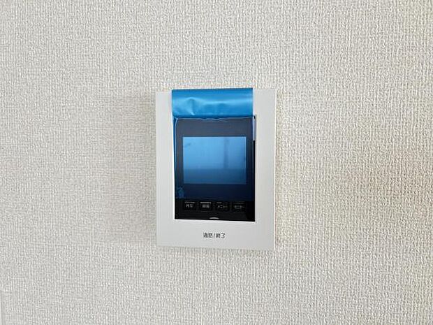 TVモニター付きインターフォンで、お部屋から訪問者を確認できます。