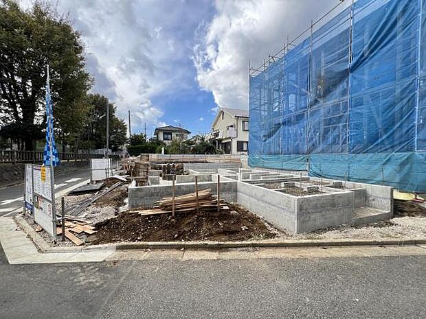 一生懸命建築中です。完成が楽しみですね。