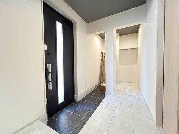 いつも気持ちよくご家族を迎えられる玄関です。