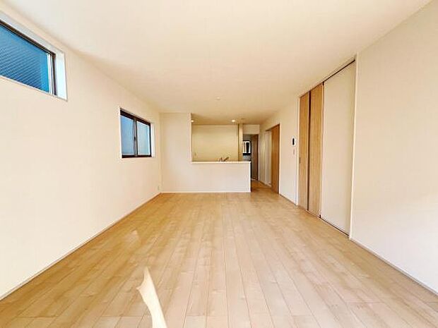 ご家族の温かい時間を演出するダイニングスペースです。