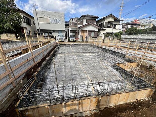 一生懸命建築中です。完成が楽しみですね。