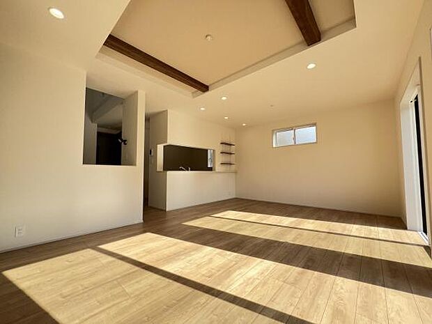 ご家族の温かい時間を演出するダイニングスペースです。