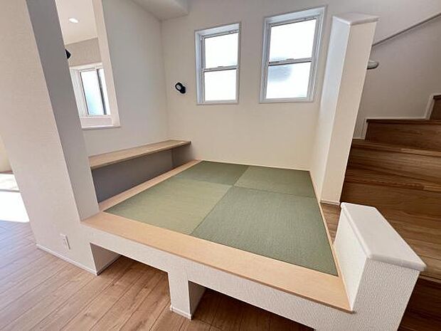 和室スペースです。畳のお部屋は寛げる空間ですね。