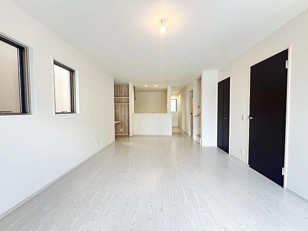 ご家族の温かい時間を演出するダイニングスペースです。