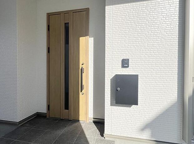 いつも気持ちよくご家族を迎えられる玄関です。