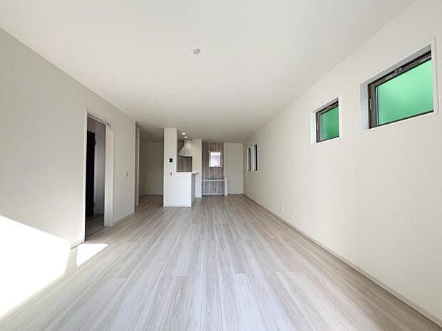 家族団らんの場所としてゆったりと居心地の良いリビングです。