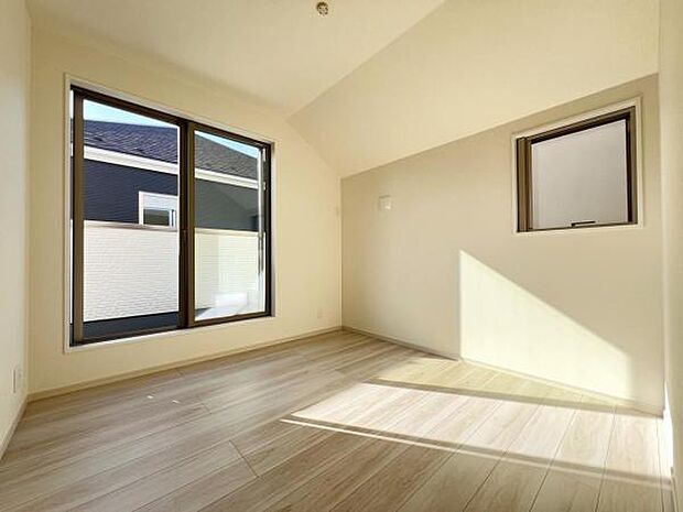 子供部屋にもちょうど良い大きさのお部屋です。