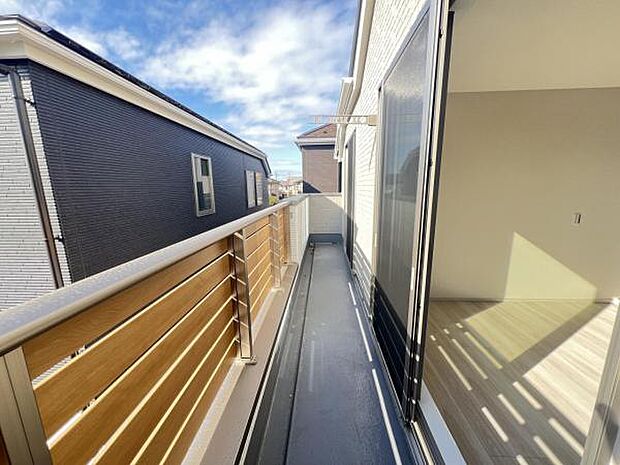 お洗濯ものを気持ち良く太陽の光で干せるのが嬉しいですね。