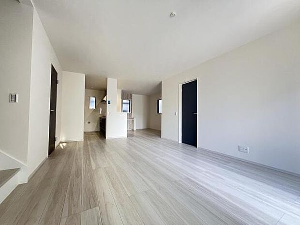 リビングダイニングになります。ご家族そろっての素敵な空間になりそうですね。