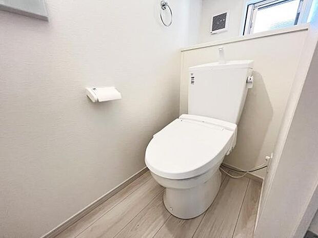 ほっと安らげるトイレ空間です。