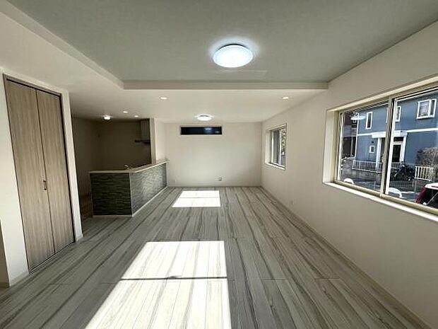 リビングダイニングになります。ご家族そろっての素敵な空間になりそうですね。