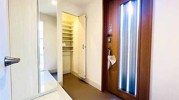 いつも気持ちよくご家族を迎えられる玄関です。