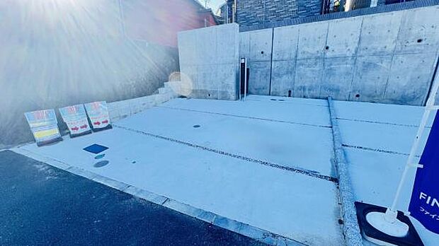 駐車場ももちろん完備しておりますのでお車所有の方にも心強いです。