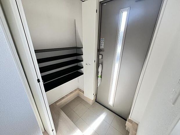 いつも気持ちよくご家族を迎えられる玄関です。