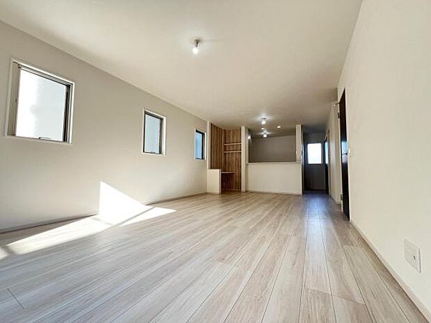 家族団らんの場所としてゆったりと居心地の良いリビングです。