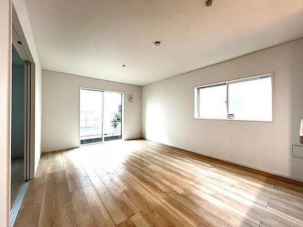 家族団らんの場所としてゆったりと居心地の良いリビングです。