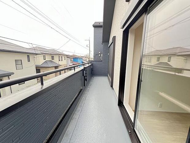 お洗濯ものを気持ち良く太陽の光で干せるのが嬉しいですね。