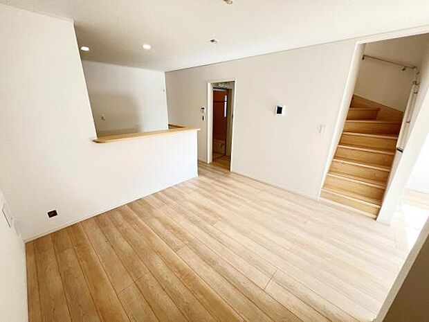 家族団らんの場所としてゆったりと居心地の良いリビングです。